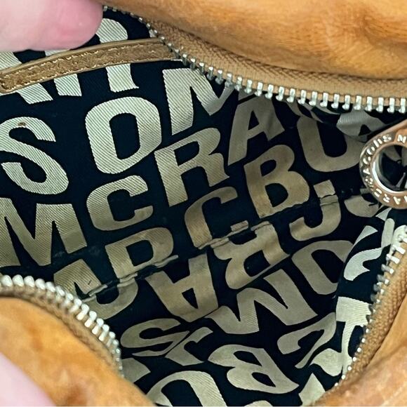 Marc by Marc 9”x7” Jacobs Leather Crossbody 0522 light brown bronze - Picture 7 of 10